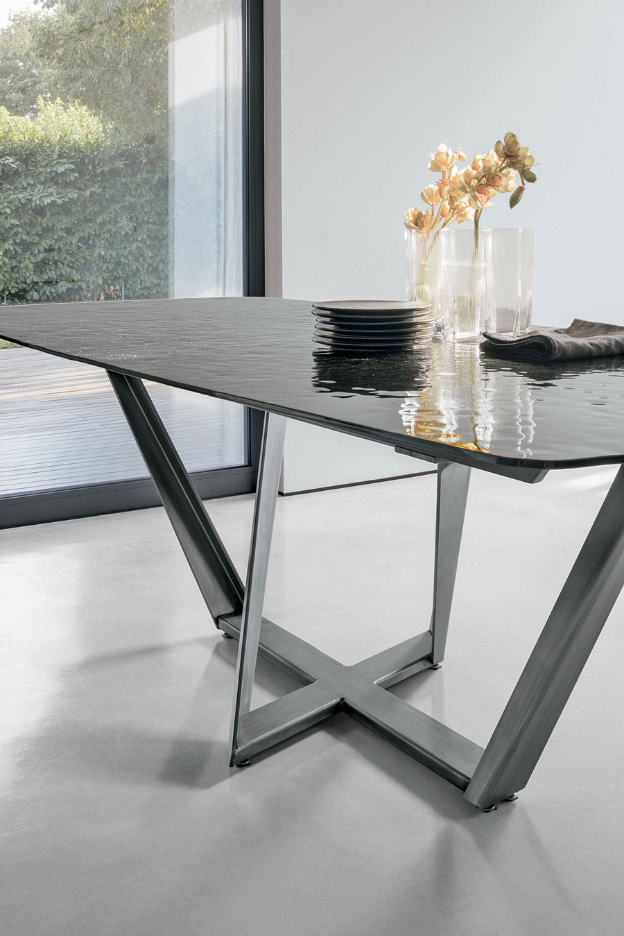 TARGET POINT PRIAMO 240 Fixed Dining Table with Wavy Glass Top