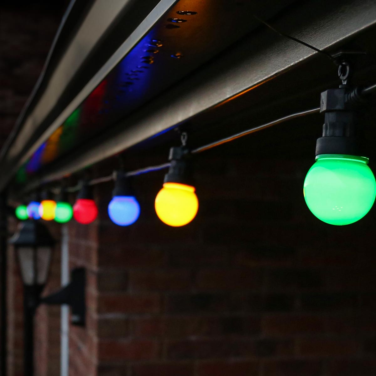 ConnectGo Festoon Garden Lights [5 meters / 10 bulbs] - MULTI-COLOURED / Solar Powered