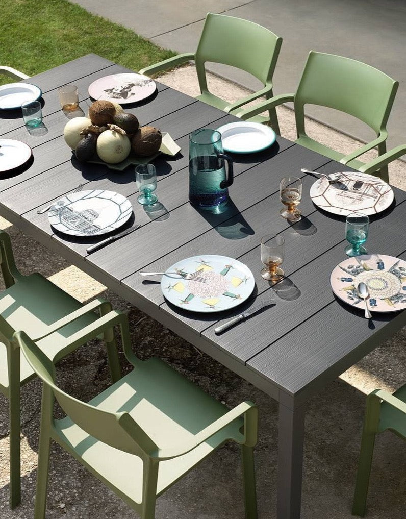NARDI RIO ALU 6-8 Seater Dining Set with Trill Armchairs